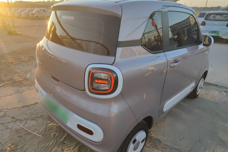 奔腾小马 2026款 222km 闪耀马车身外观7