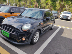 MINI 2017款 1.5T COOPER 冰蓝色限量版 五门版