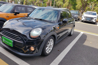 MINI 2017款 1.5T COOPER 冰蓝色限量版 五门版