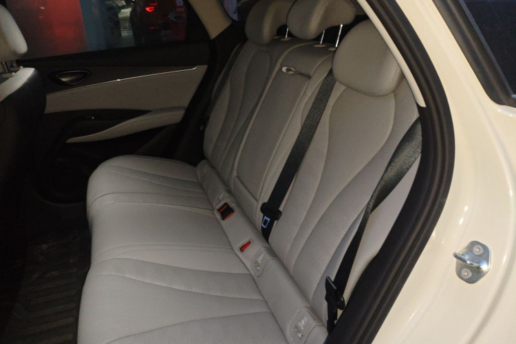 比亚迪 海豹06 DM-i旅行版 2025款 DM-i 80KM尊贵型中控内饰7004