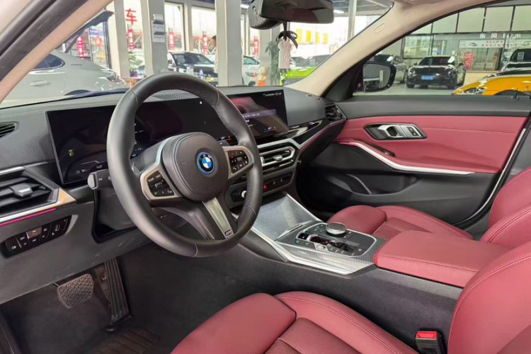 宝马i3 2023款 eDrive 40 L 曜夜套装中控内饰7005