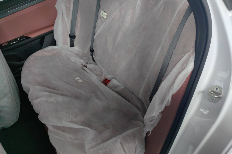 吉利银河 银河L6 2025款 EM-i 60km 探索版中控内饰21