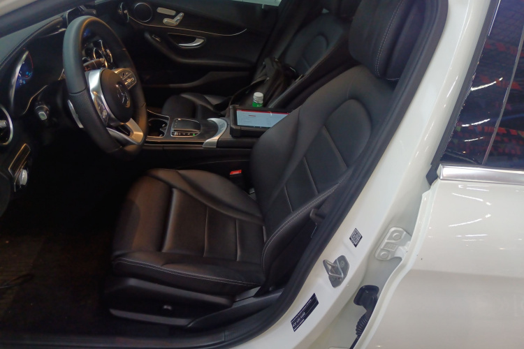 奔驰C级 2021款 C 260 L 运动版局部细节19