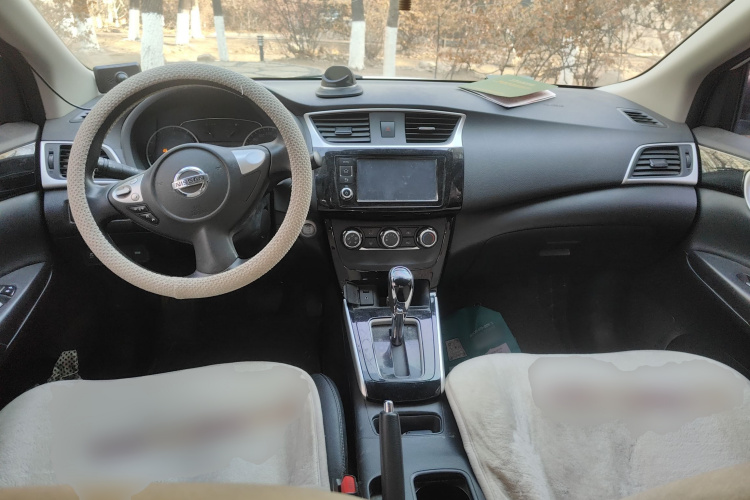 日产 轩逸 2016款 1.6XL  CVT尊享版中控内饰12