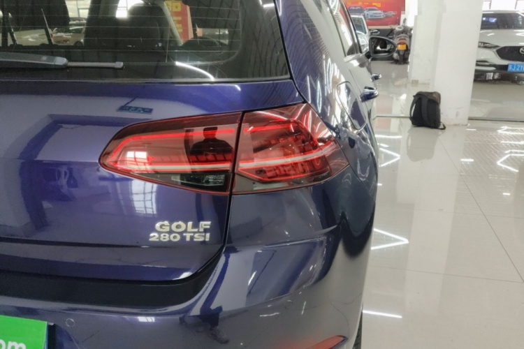 大众 高尔夫 2019款 280TSI DSG豪华型 国VI车身外观9