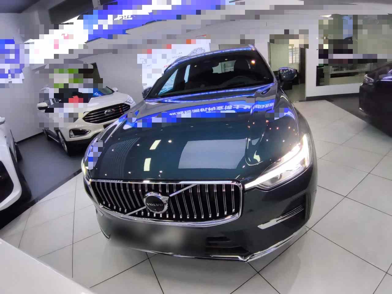 沃尔沃XC60新能源 2024款 T8 插电混动 长续航四驱智雅豪华版(1)