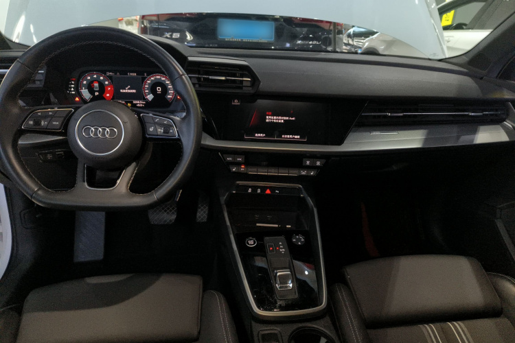 奥迪A3 2021款 A3L Limousine 35 TFSI 时尚运动型中控内饰7002