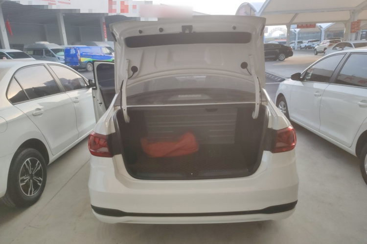 捷达VA3 2021款 1.5L 手动进取版机舱底盘23