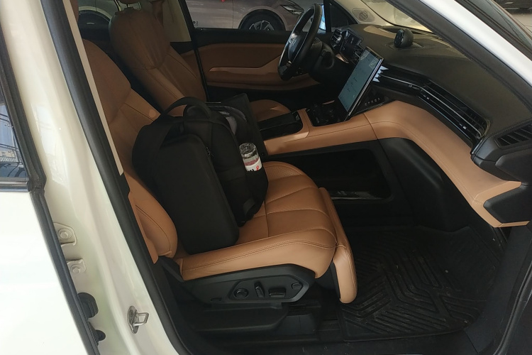 蔚来ES8 2018款 创始版局部细节41