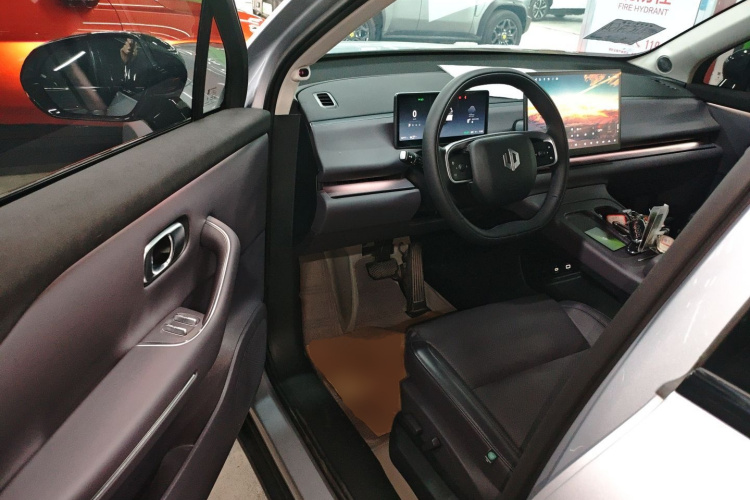 零跑汽车 零跑C16 2024款 纯电 520尊享版中控内饰7003