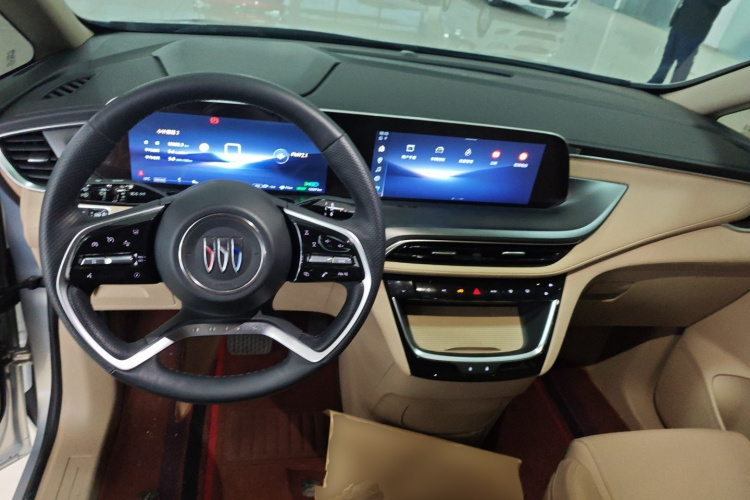 别克GL8新能源 2025款 陆尚 智享版 7座中控内饰12