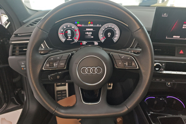 奥迪A4L 2024款 40 TFSI 豪华动感型中控内饰13