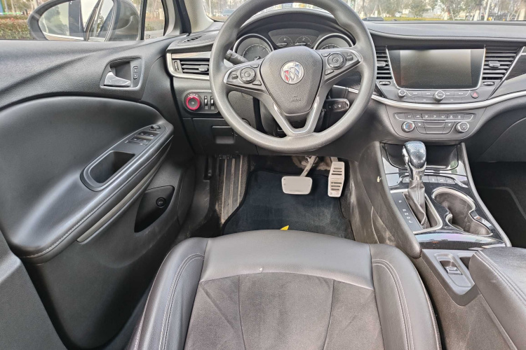 别克 威朗 2015款 三厢 20T 双离合精英型中控内饰7002