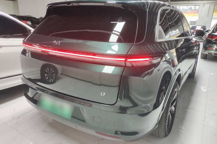理想汽车 理想L7 2023款 Air车身外观7