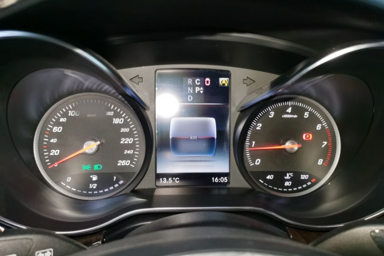 奔驰V级 2018款 V 260 L 尊贵加长版 国VI局部细节14