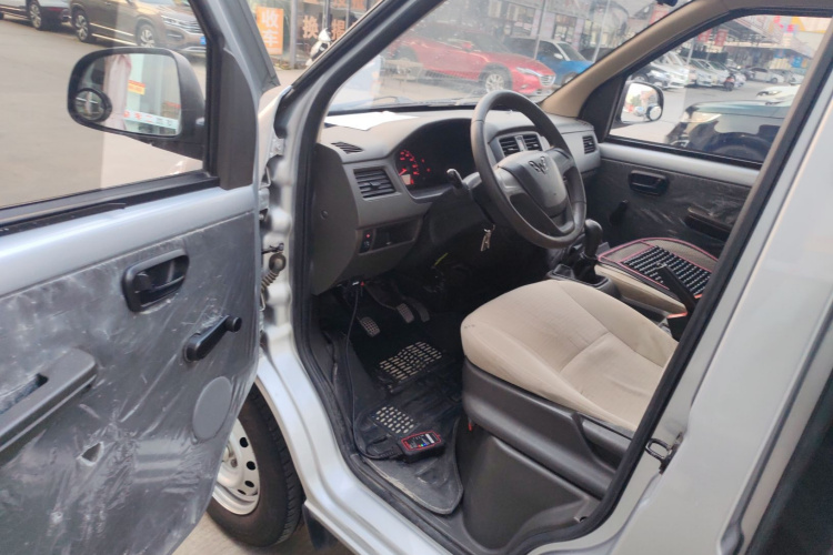 五菱汽车 五菱荣光 2020款 1.2L S 基本型 国VI中控内饰20