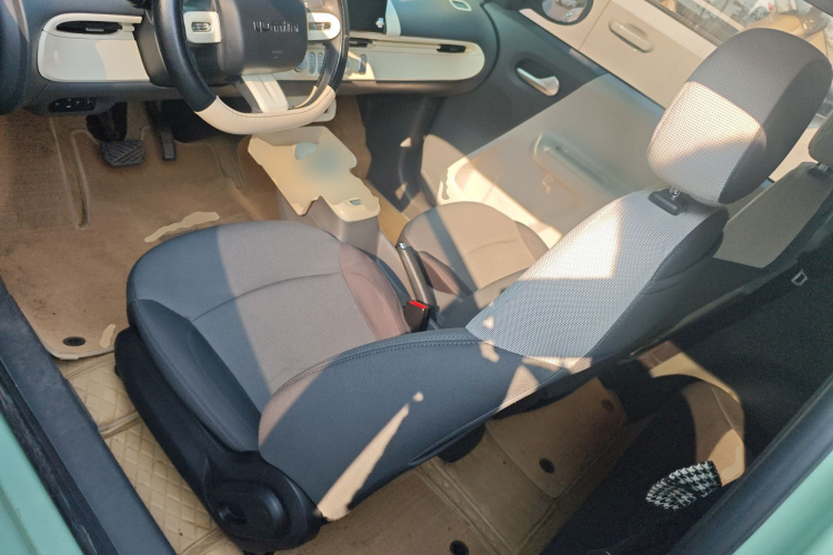 长安启源 长安Lumin 2022款 210km 香甜款中控内饰19