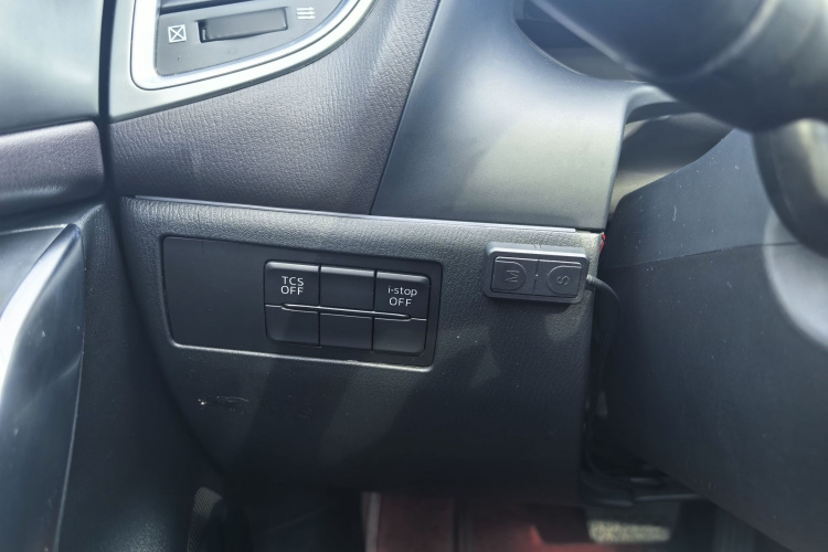 马自达CX-4 2018款 2.5L 自动四驱蓝天激情版 国V中控内饰7008