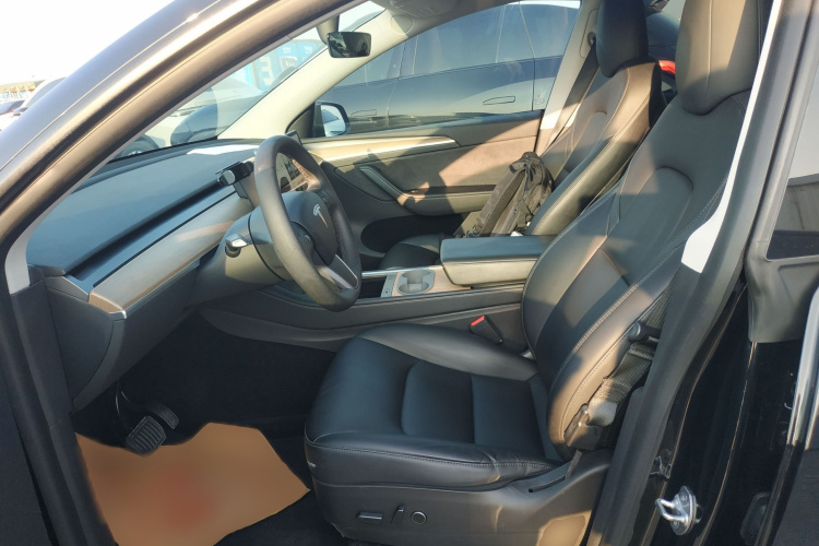 特斯拉 Model Y 2021款 标准续航后驱版局部细节19