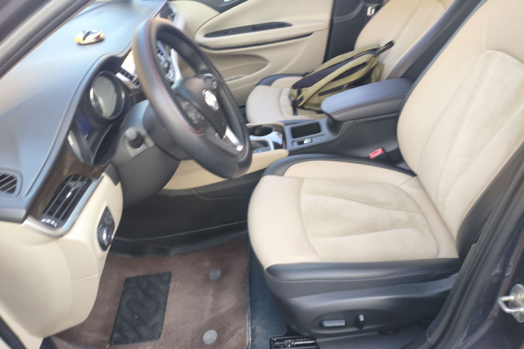 别克 威朗 2018款 三厢 15S 自动领先型中控内饰19