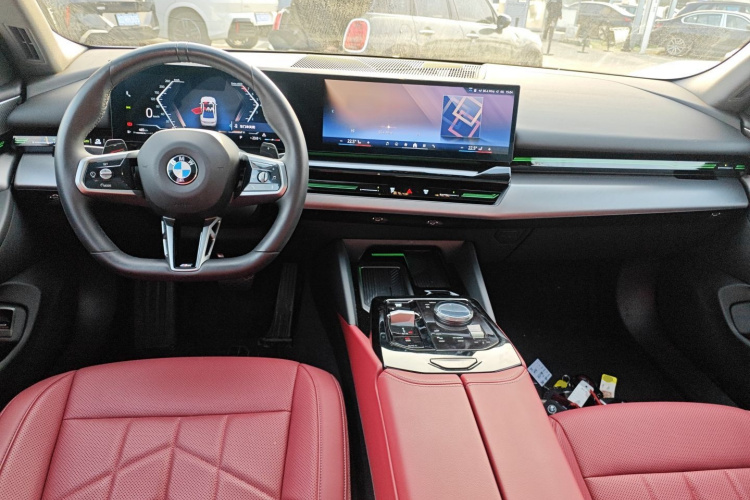 宝马5系 2024款 525Li M运动套装中控内饰12