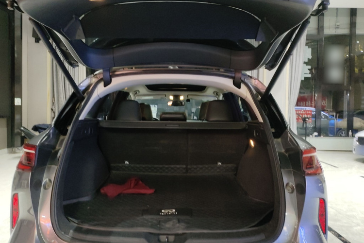 英菲尼迪QX50 2018款 2.0T 四驱菁英版机舱底盘23