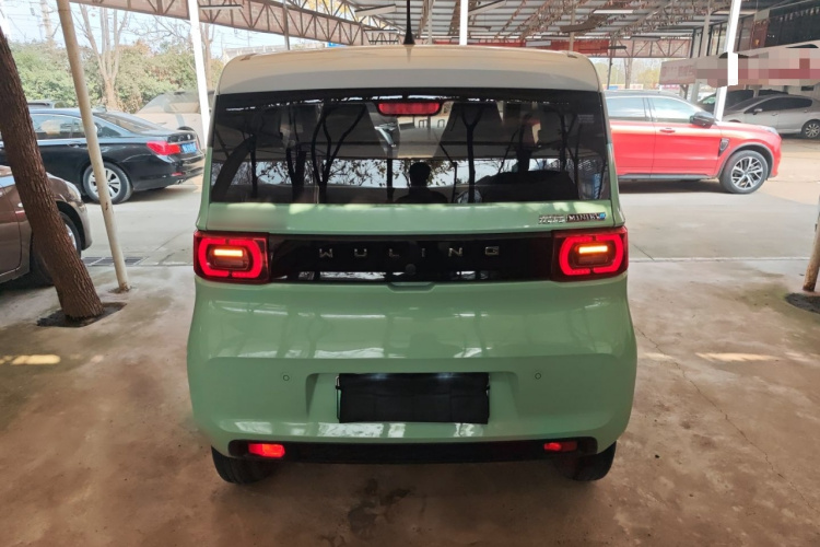 五菱汽车 宏光MINIEV 2022款 马卡龙臻享款 磷酸铁锂车身外观6