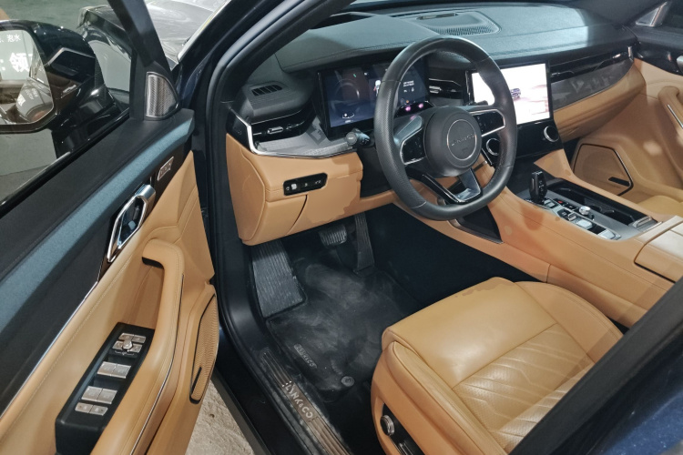 领克09 EM-P 2023款 2.0TD EM-P 四驱亚运行政版 五座中控内饰20