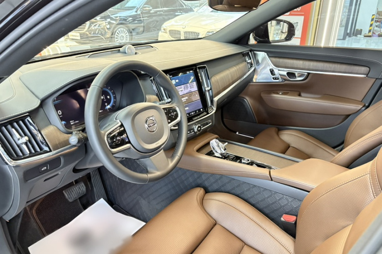 沃尔沃S90 2024款 B5 智雅豪华版中控内饰7003