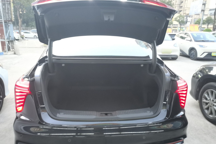 红旗H5 2023款 1.5T DCT智联旗韵版局部细节23