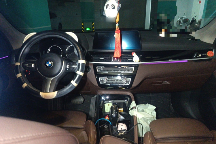 宝马X1 2020款 sDrive20Li 尊享型中控内饰12