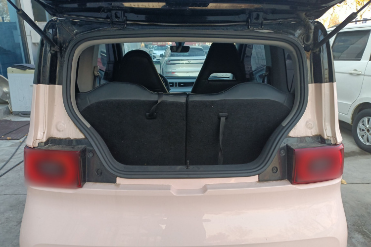 五菱汽车 宏光MINIEV 2022款 马卡龙臻享款 磷酸铁锂机舱底盘23