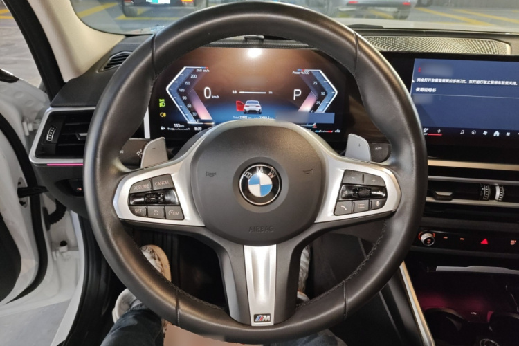 宝马3系 2024款 325Li M运动套装中控内饰13