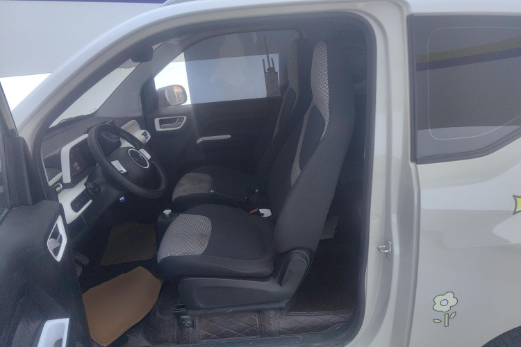 五菱汽车 宏光MINIEV 2024款 第三代 215km 进阶版中控内饰19