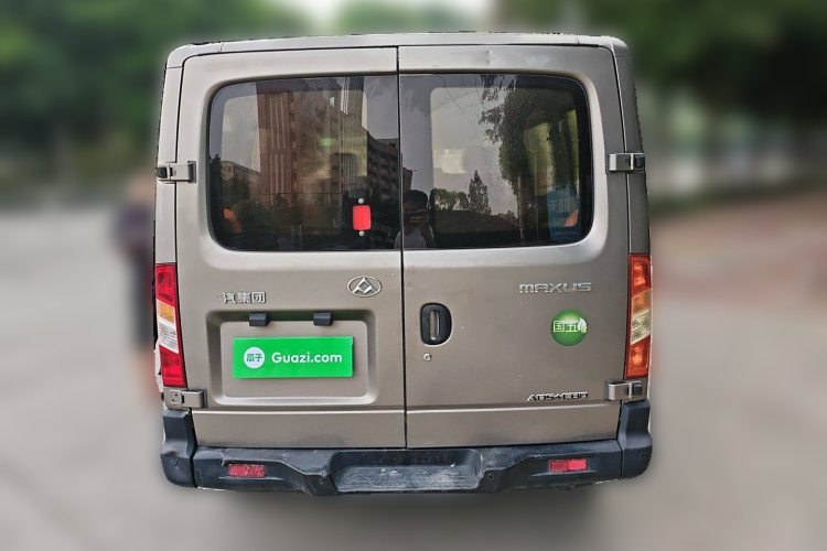 上汽大通MAXUS 新途V80 2017款 2.5T 5挡手动傲运通国IV短轴超低顶5/6/10座车身外观6004