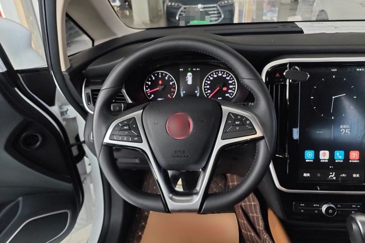 比亚迪 宋MAX 2018款 1.5T 自动智联豪华型 6座中控内饰13