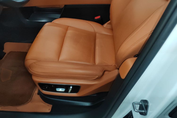 理想汽车 理想L7 2024款 Ultra中控内饰19