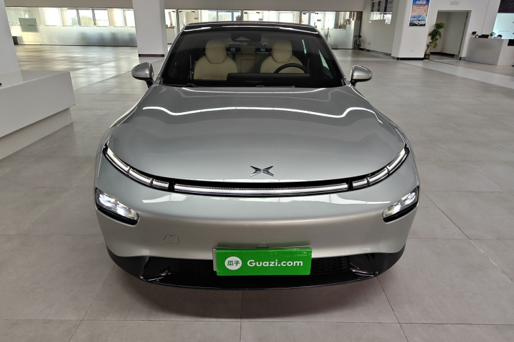 小鹏P7 2021款 480G车身外观2