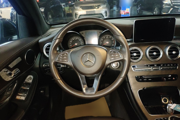 奔驰GLC 2017款 GLC 300 4MATIC 动感型局部细节13