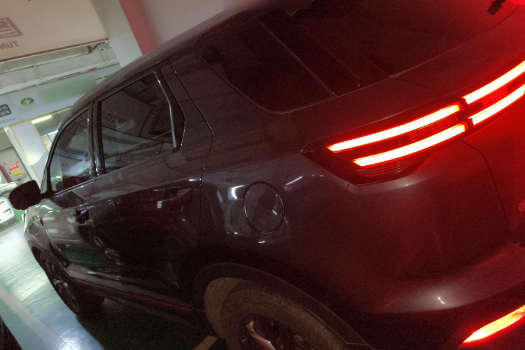 长安CS55PLUS 2022款 蓝鲸版 1.5T DCT尊贵型车身外观6003