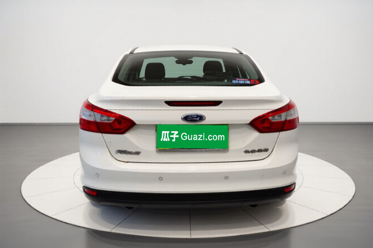 福特 福克斯 2012款 三厢 1.6L 自动舒适型车身外观6