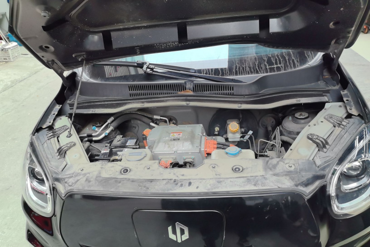 零跑汽车 零跑T03 2022款 炫晶版机舱底盘24