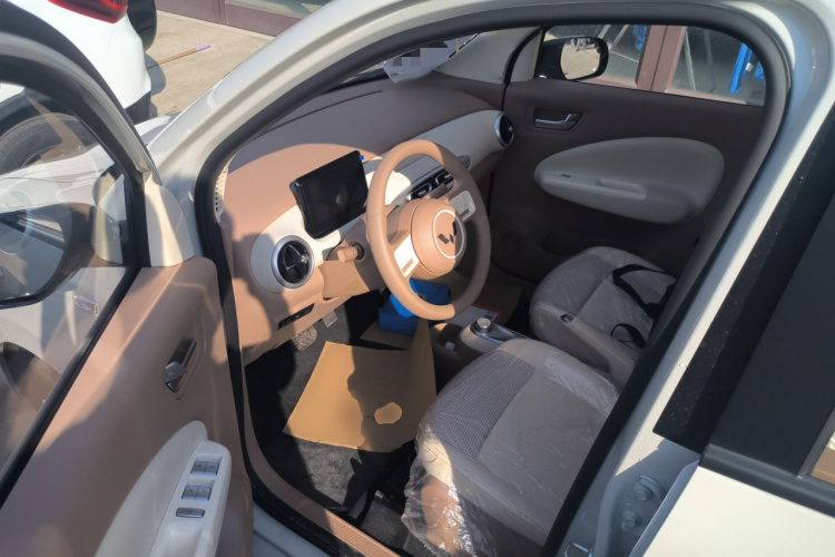 五菱汽车 宏光MINIEV 2025款 四门版 进阶款中控内饰20