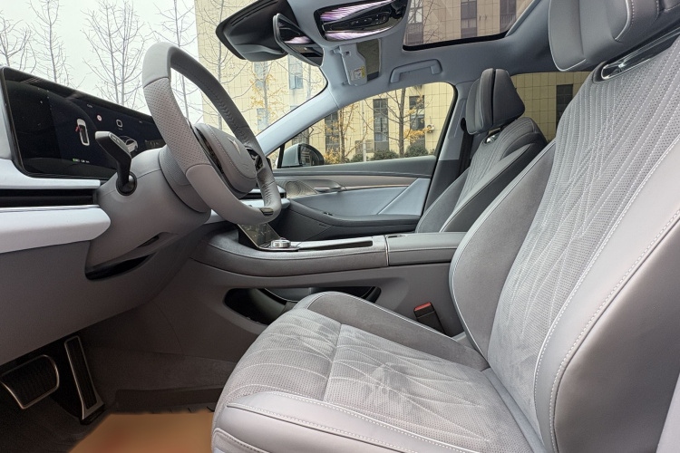 岚图汽车 岚图追光 2023款 四驱标准版中控内饰7002