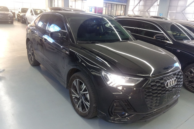 奥迪Q3 Sportback 2022款 40 TFSI 时尚型车身外观6002