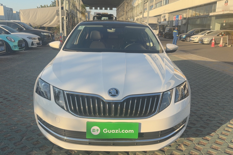 斯柯达 明锐 2019款 1.5L 自动智行豪华版 国VI车身外观6001