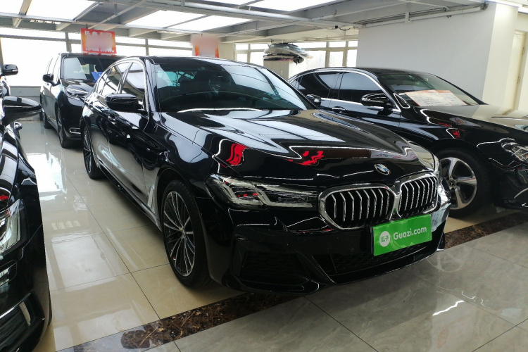 宝马5系 2021款 530Li xDrive M运动套装车身外观3