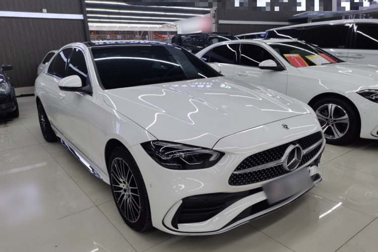 奔驰C级 2025款 C 260 L 运动版车身外观3