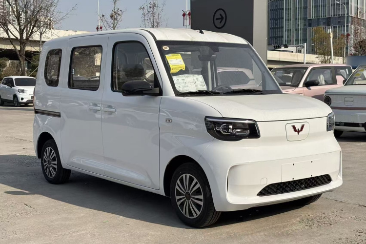 五菱汽车 五菱之光新能源 2025款 201km 标准型车身外观6001