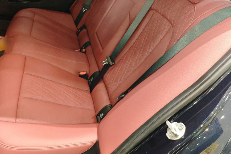 宝马3系 2025款 325Li M运动套装中控内饰21